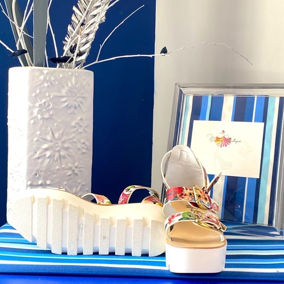Floral strappy platform flatform buckled ankle strap summer sandals sz 10 - Picture 2 of 12